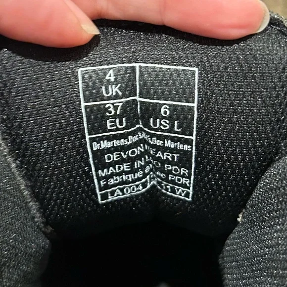 Dr. Martens Devon Heart Leather Platform Boots.  NIB. - Picture 6 of 7